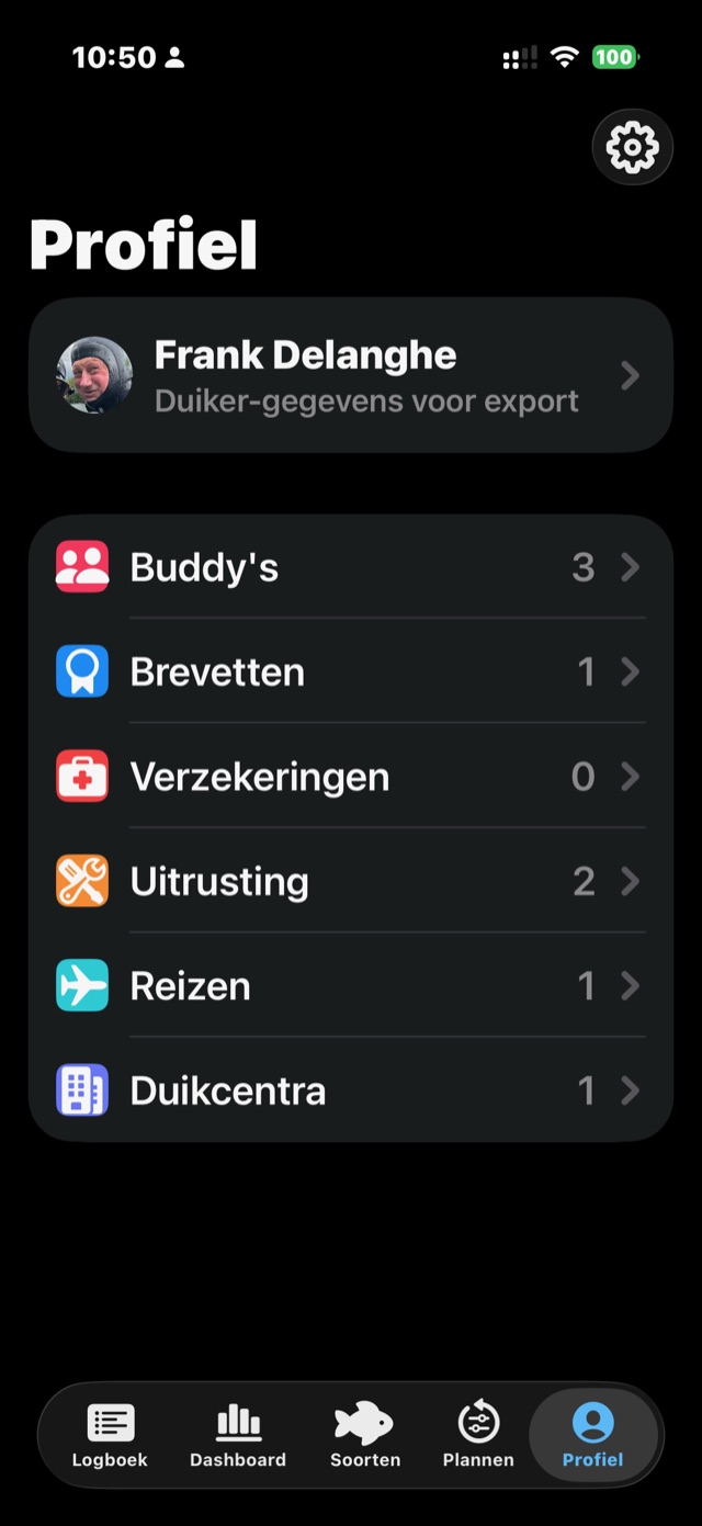 Profiel met buddy's, brevetten, uitrusting en reizen